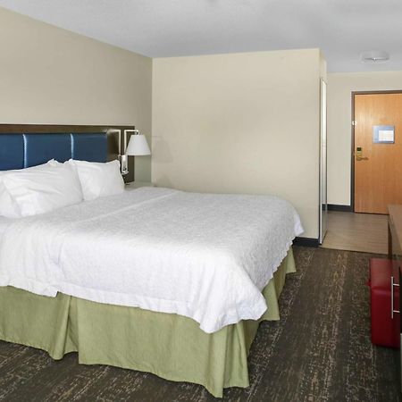 Hampton Inn Портедж Экстерьер фото