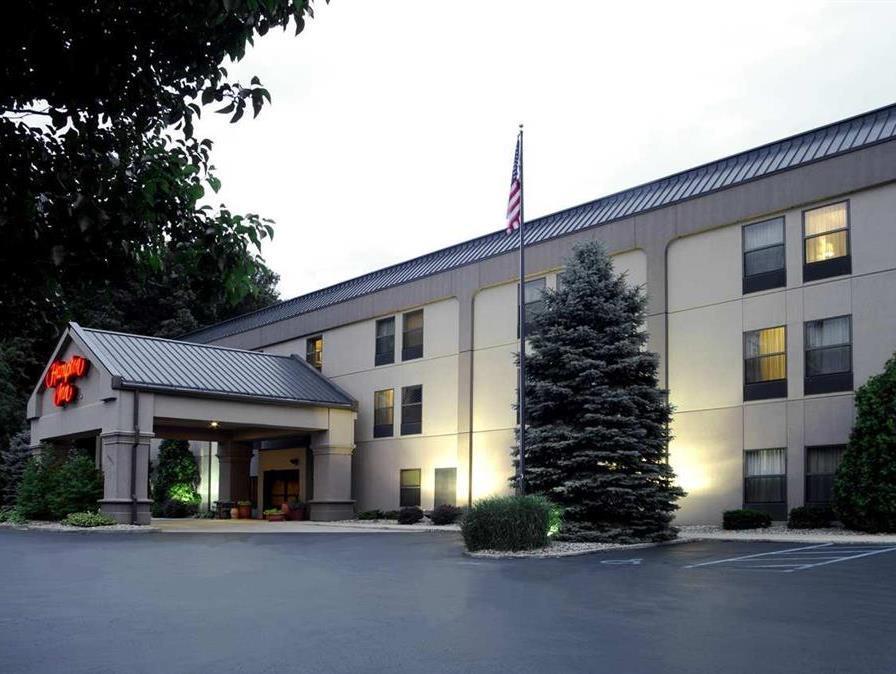 Hampton Inn Портедж Экстерьер фото