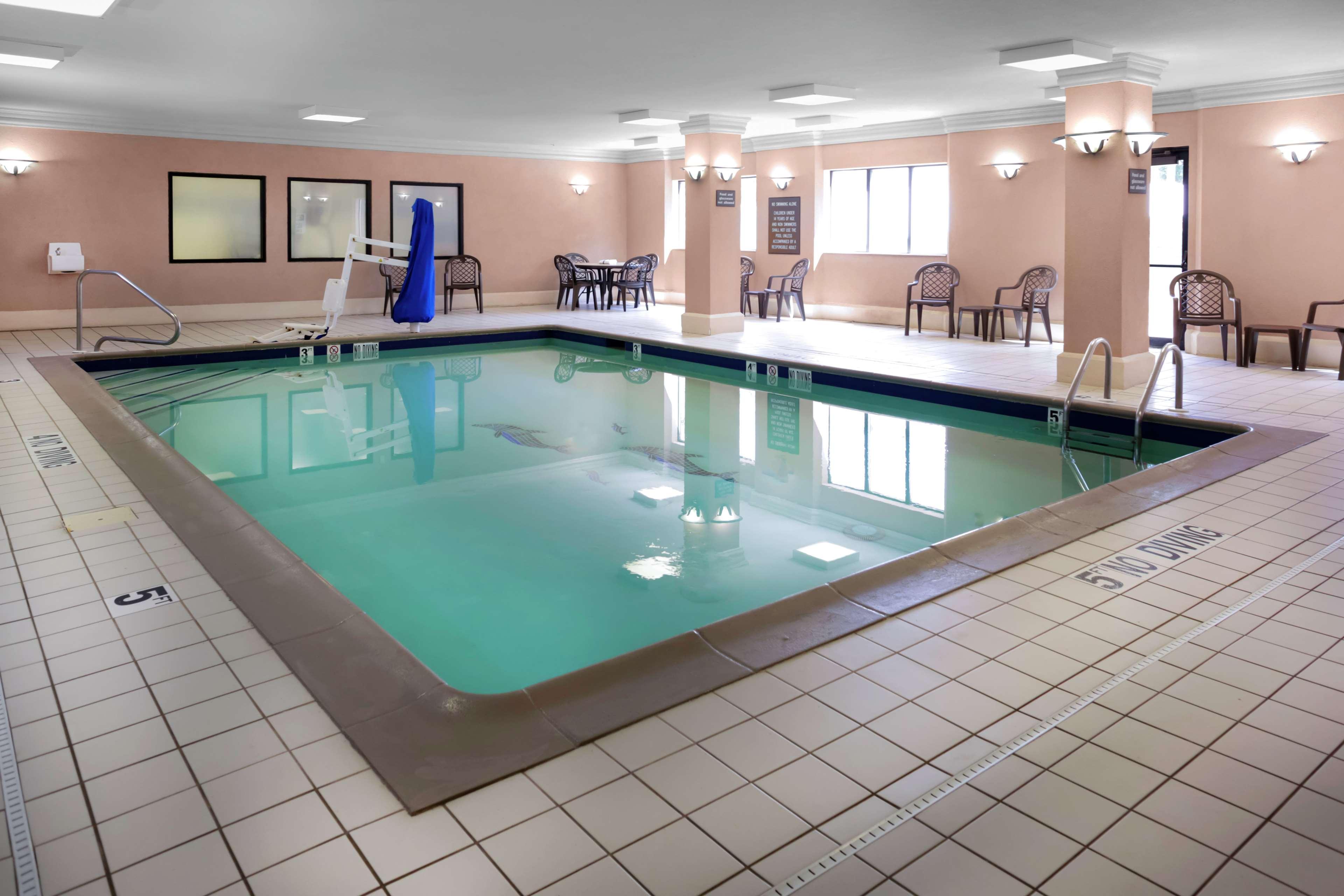 Hampton Inn Портедж Экстерьер фото