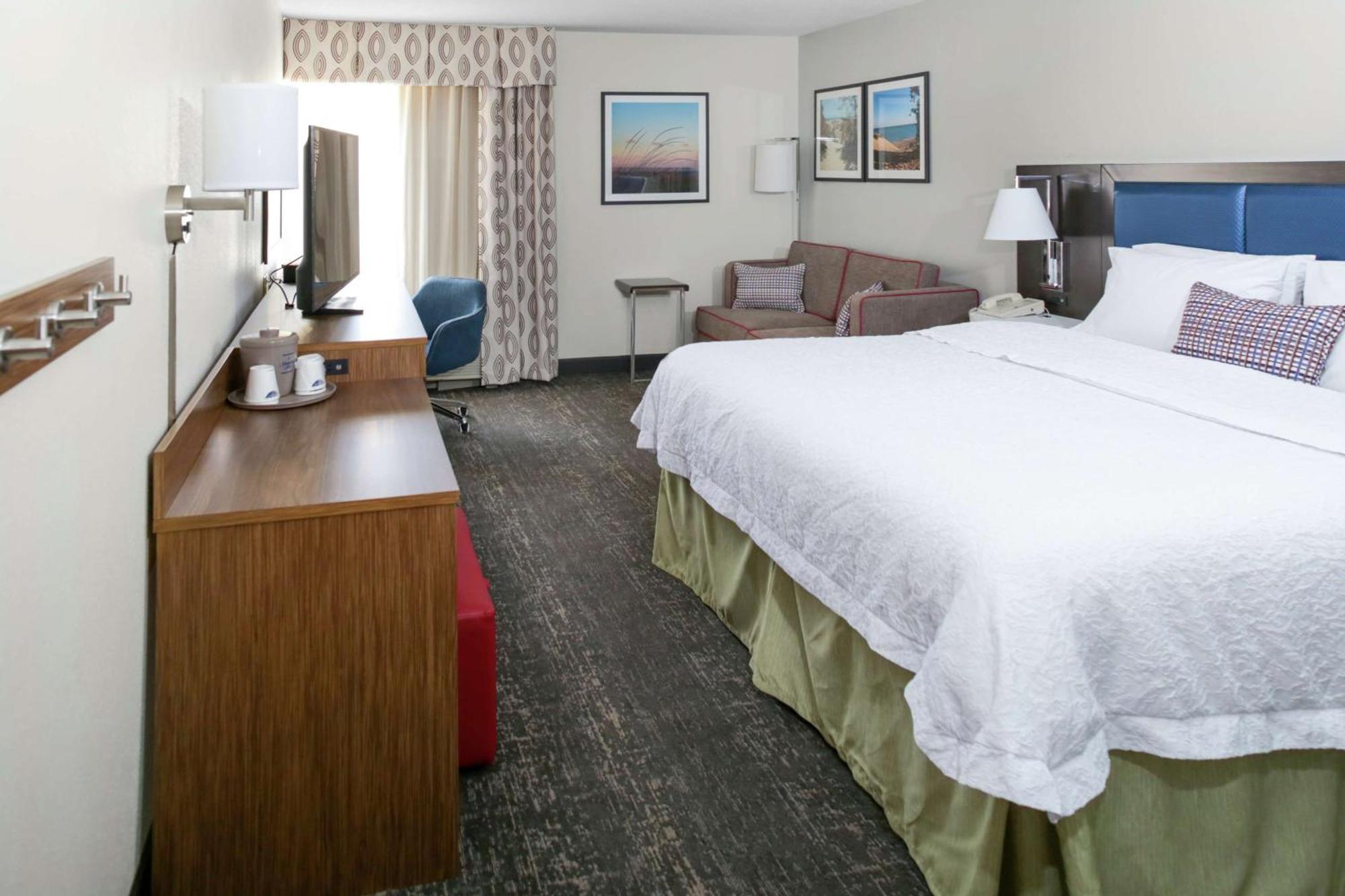 Hampton Inn Портедж Экстерьер фото